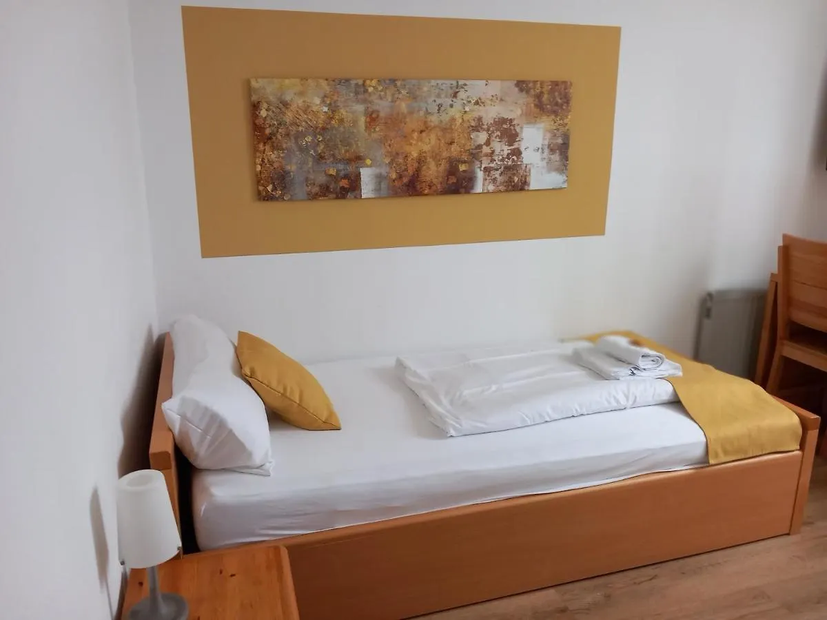 Hotel Karolinger Dusseldorf Germany