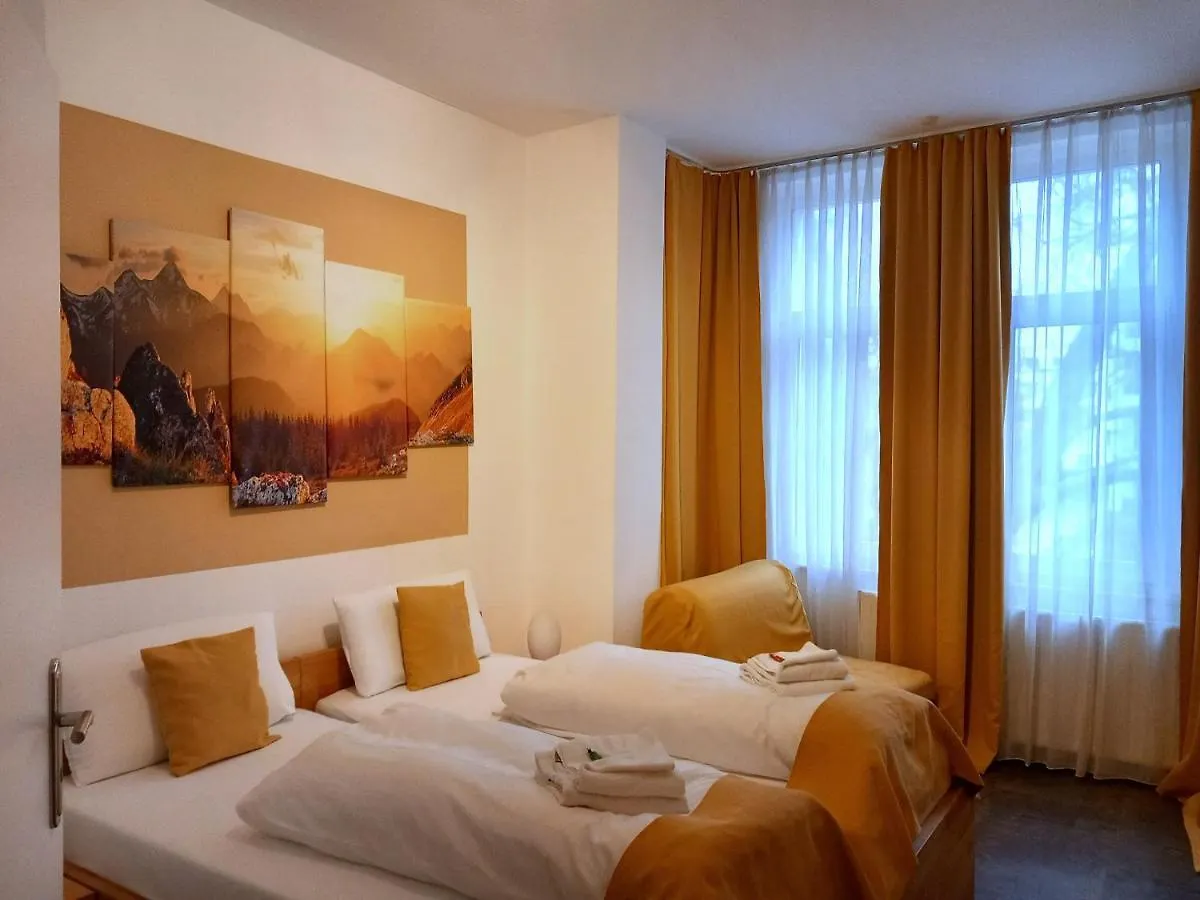 Hotel Karolinger contacts